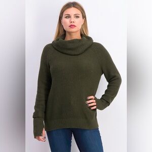 Market & Spruce > Green Chunky Turtleneck with Thumbhole Sleeve Extra Large